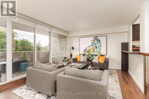 504 - 240 Scarlett Road, Toronto (Rockcliffe-Smythe), ON - Indoor Photo Showing Living Room