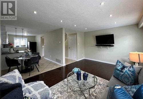 18 - 164 Moregate Crescent, Brampton (Brampton North), ON - Indoor