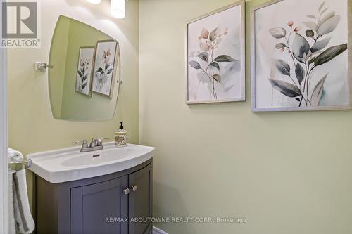 2244 Chickadee Crescent, Oakville (West Oak Trails), ON - Indoor Photo Showing Bathroom