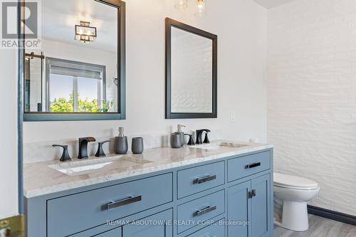 2244 Chickadee Crescent, Oakville (West Oak Trails), ON - Indoor Photo Showing Bathroom