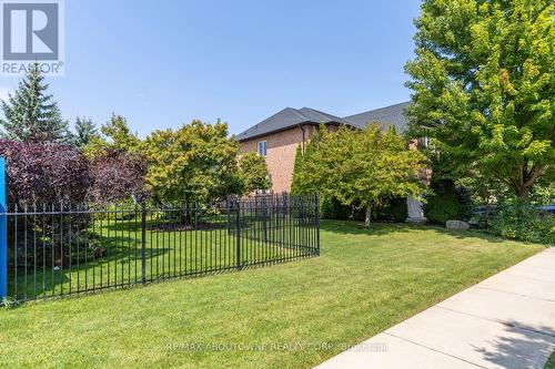 2244 Chickadee Crescent, Oakville (West Oak Trails), ON - Outdoor