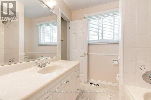 4311 Belfast Avenue, Burlington (Shoreacres), ON - Indoor Photo Showing Bathroom