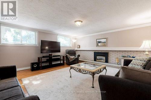 4311 Belfast Avenue, Burlington (Shoreacres), ON - Indoor Photo Showing Living Room With Fireplace