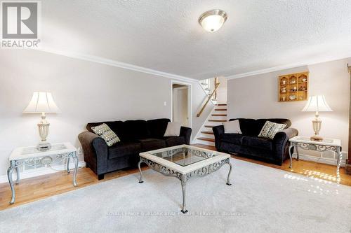 4311 Belfast Avenue, Burlington (Shoreacres), ON - Indoor Photo Showing Living Room