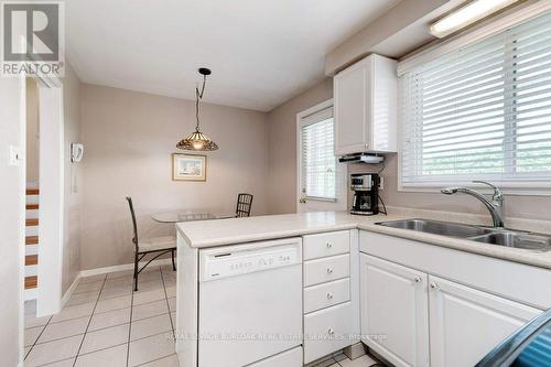 4311 Belfast Avenue, Burlington (Shoreacres), ON - Indoor Photo Showing Kitchen With Double Sink