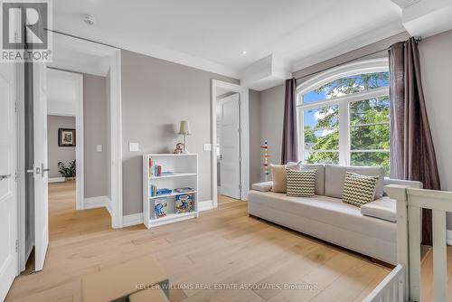 410 Atwater Avenue, Mississauga (Mineola), ON - Indoor Photo Showing Living Room