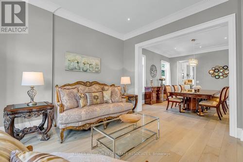 410 Atwater Avenue, Mississauga, ON - Indoor Photo Showing Living Room