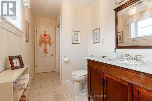 5101 Mount Nemo Crescent, Burlington, ON - Indoor Photo Showing Bathroom