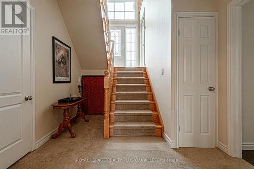 5101 Mount Nemo Crescent, Burlington, ON - Indoor Photo Showing Other Room