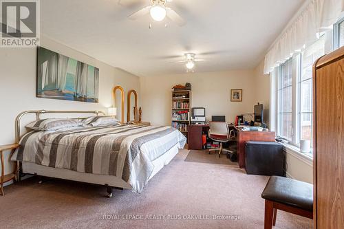 5101 Mount Nemo Crescent, Burlington, ON - Indoor Photo Showing Bedroom