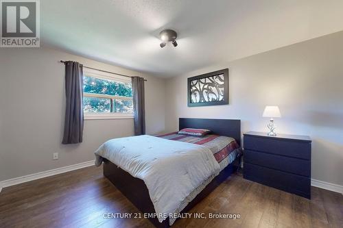 1139 Shadeland Drive, Mississauga, ON - Indoor Photo Showing Bedroom