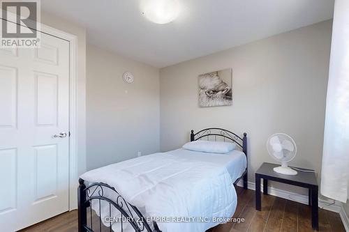 1139 Shadeland Drive, Mississauga (Erindale), ON - Indoor Photo Showing Bedroom