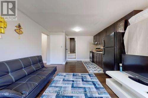 1139 Shadeland Drive, Mississauga, ON - Indoor Photo Showing Living Room