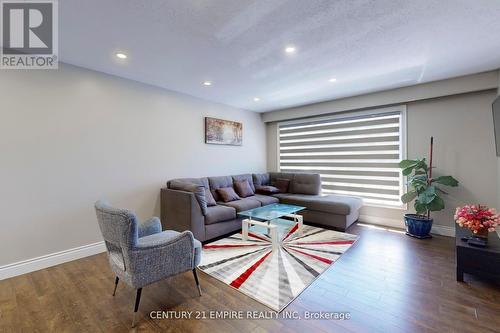 1139 Shadeland Drive, Mississauga (Erindale), ON - Indoor Photo Showing Living Room