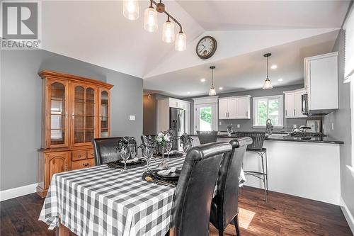 1006 Beatty Crescent, Deep River, ON - Indoor Photo Showing Dining Room