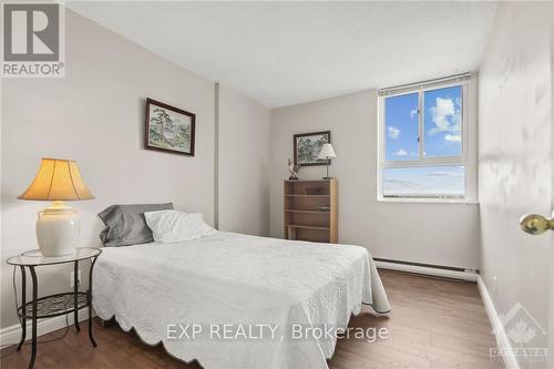 1208 - 2000 Jasmine Crescent, Ottawa, ON - Indoor Photo Showing Bedroom