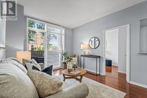 114 - 1000 The Esplanade N, Pickering (Town Centre), ON - Indoor Photo Showing Living Room