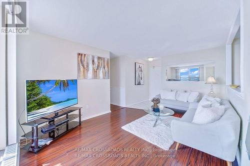 Ph112 - 90 Ling Road, Toronto (West Hill), ON - Indoor Photo Showing Living Room