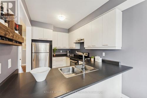 49 Selby Crescent, Bradford West Gwillimbury (Bradford), ON - Indoor Photo Showing Kitchen With Double Sink