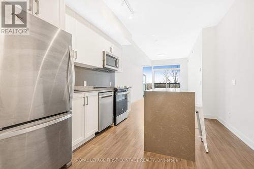 429 - 681 Yonge Street, Barrie, ON - Indoor Photo Showing Kitchen