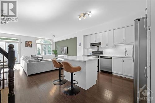 242 Stedman Street, Ottawa, ON - Indoor Photo Showing Kitchen With Upgraded Kitchen