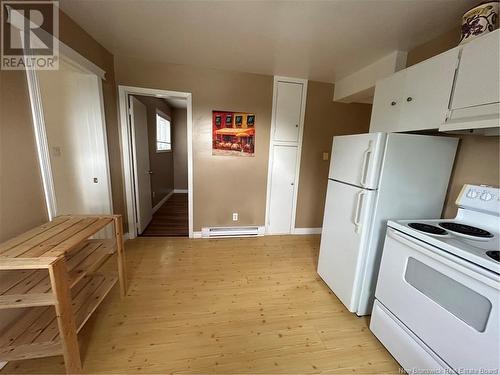 102/104 Kenmore Drive, Moncton, NB - Indoor Photo Showing Kitchen