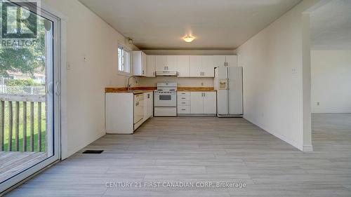 49 - 490 Third Street, London, ON - Indoor Photo Showing Kitchen