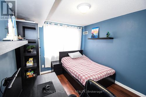 203 - 4 Elsinore Path, Toronto (New Toronto), ON - Indoor Photo Showing Bedroom