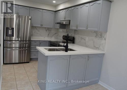 86 Heartleaf Crescent, Brampton (Fletcher'S Meadow), ON - Indoor Photo Showing Kitchen