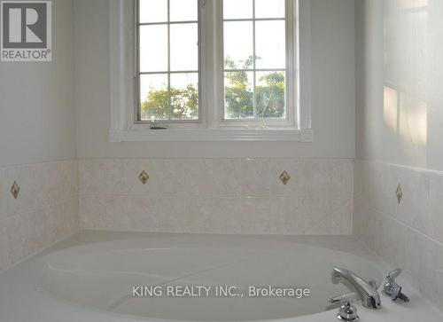 86 Heartleaf Crescent, Brampton (Fletcher'S Meadow), ON - Indoor Photo Showing Bathroom