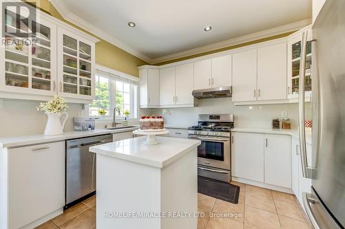 9 Solidarity Court, Brampton (Bram West), ON - Indoor Photo Showing Kitchen With Stainless Steel Kitchen