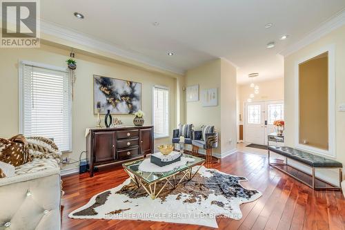 9 Solidarity Court, Brampton (Bram West), ON - Indoor Photo Showing Living Room