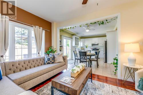 9 Solidarity Court, Brampton (Bram West), ON - Indoor Photo Showing Living Room