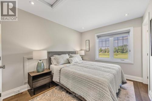 80 Links Trail, Georgian Bay, ON - Indoor Photo Showing Bedroom