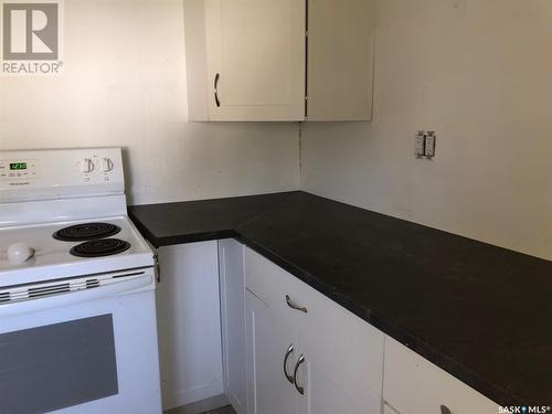 139 Harvey Street, Kamsack, SK - Indoor Photo Showing Kitchen