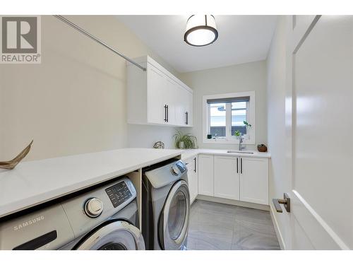 419 Hawk Hill Drive, Kelowna, BC - Indoor Photo Showing Laundry Room