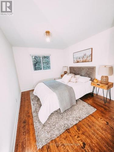 60 Lund Street, Richmond Hill (North Richvale), ON - Indoor Photo Showing Bedroom