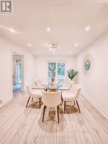 60 Lund Street, Richmond Hill (North Richvale), ON - Indoor Photo Showing Dining Room