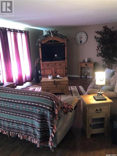 500 Main Street N, Kelliher, SK - Indoor Photo Showing Bedroom