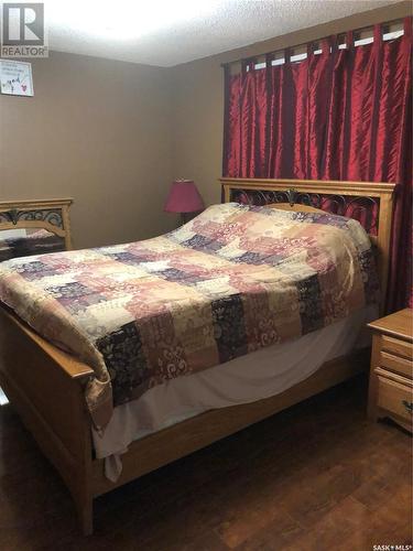 500 Main Street N, Kelliher, SK - Indoor Photo Showing Bedroom