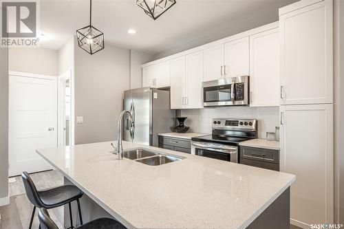 301 Brighton Boulevard, Saskatoon, SK - Indoor Photo Showing Kitchen With Double Sink With Upgraded Kitchen