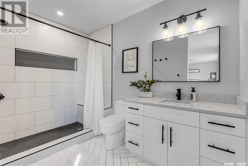 150 Batoche Crescent, Saskatoon, SK - Indoor Photo Showing Bathroom