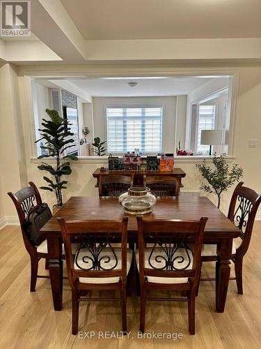 24 Upbound Court, East Gwillimbury (Holland Landing), ON - Indoor Photo Showing Dining Room