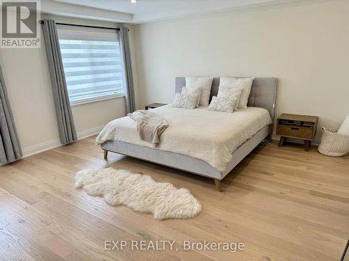 24 Upbound Court, East Gwillimbury, ON - Indoor Photo Showing Bedroom