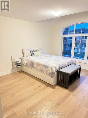 24 Upbound Court, East Gwillimbury, ON - Indoor Photo Showing Bedroom