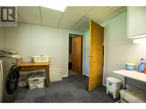 811 Chasm Road, Clinton, BC - Indoor Photo Showing Laundry Room