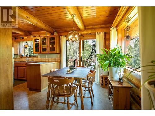 811 Chasm Road, Clinton, BC - Indoor Photo Showing Dining Room