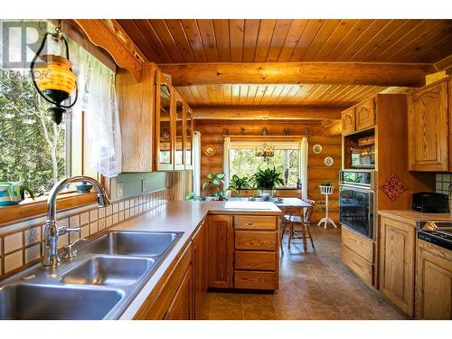 811 Chasm Road, Clinton, BC - Indoor Photo Showing Kitchen With Double Sink