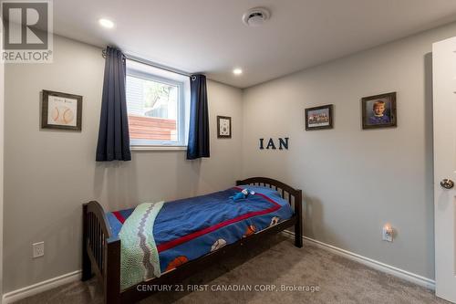 90 Moore Street, Aylmer (Ay), ON - Indoor Photo Showing Bedroom