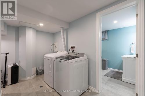 90 Moore Street, Aylmer (Ay), ON - Indoor Photo Showing Laundry Room